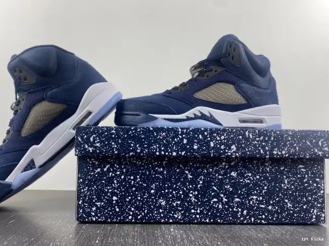 1st Kicks Shoes Jordan FD6812-400 Georgetown Air 5 0503